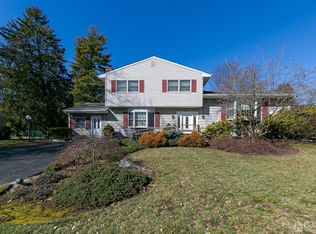 39 Corona Rd, East Brunswick, NJ 08816