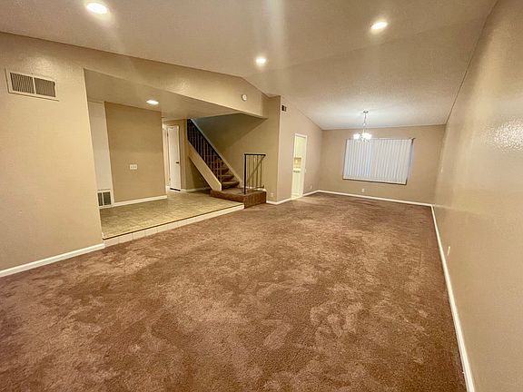 5th image of 4841 Scotia St