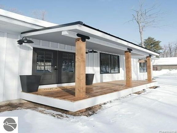 2nd image of 4037 S Pleasantview Rd