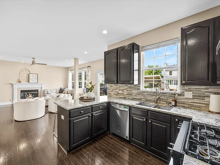 1445 Waterside Dr — Photo 11