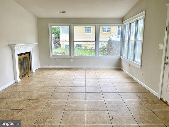 4th image of 3132 Hodge Pl