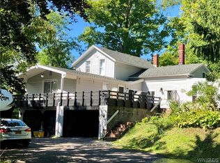 3699 Two Rod Rd, East Aurora, NY 14052