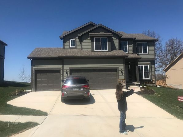 1009 SE Forest Ridge Ct