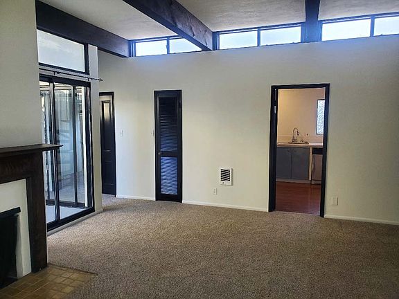 2nd image of 250 Santa Ana Ave #250
