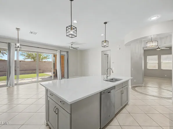 927 S SOHO Lane, Chandler, AZ 85225