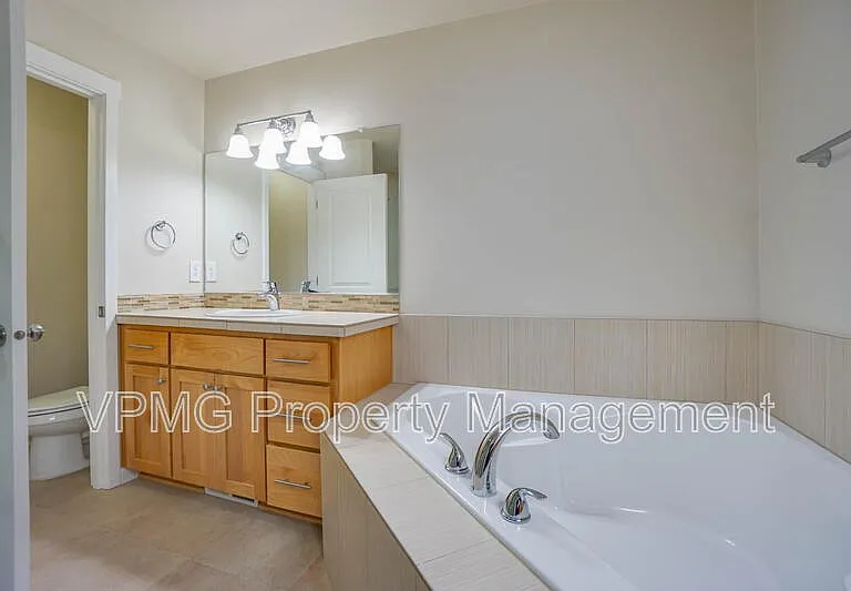 3620 NW 122nd St — Photo 21