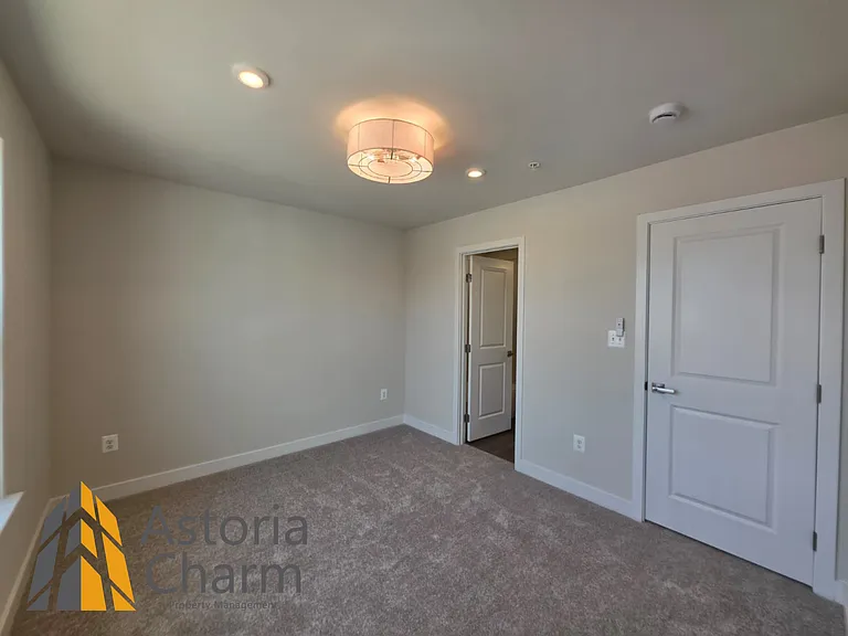2928 Maisel St — Photo 33