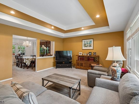 4th image of 44 Korwel Cir