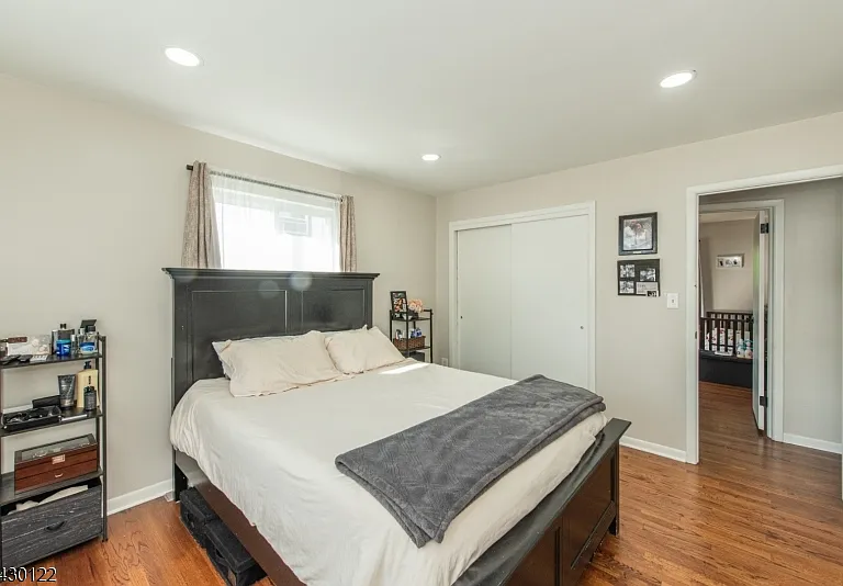 206 Centre St — Photo 10