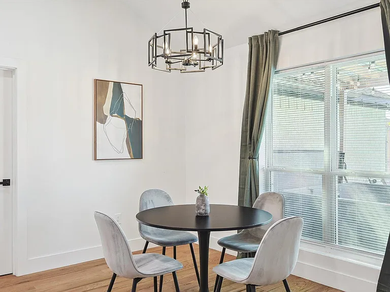 215 Nottingham Dr — Photo 10