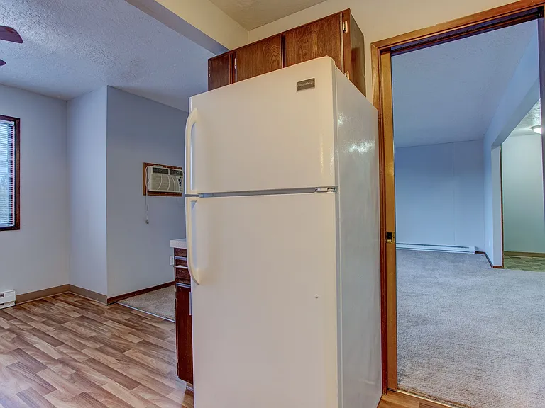 French Chateau Apartments — Photo 4