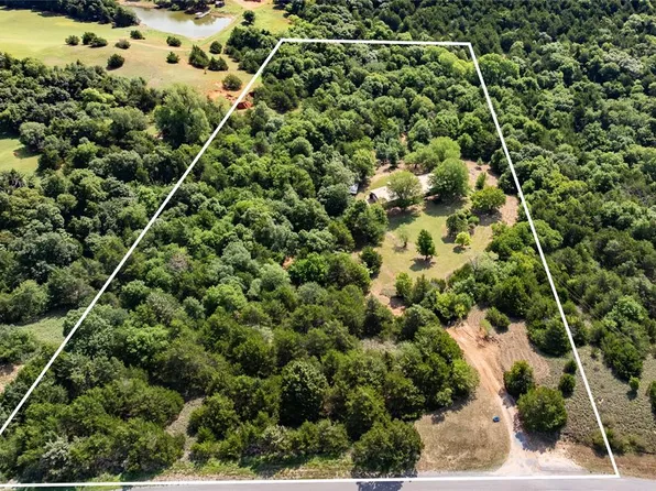 2025 Cherokee Dr, Calumet, OK 73014