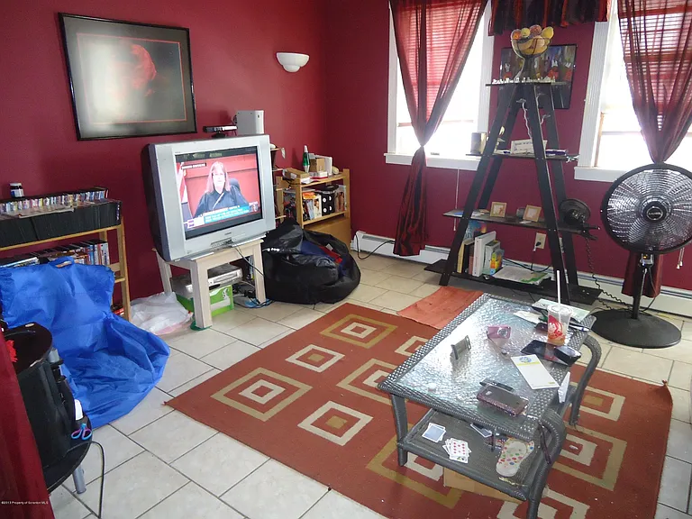 1035 Lincoln St — Photo 6