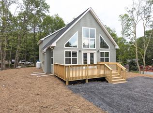 251 Bellingham Dr, Bushkill, PA 18324