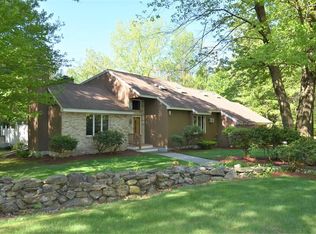 12 Nancy Ct, Leominster, MA 01453