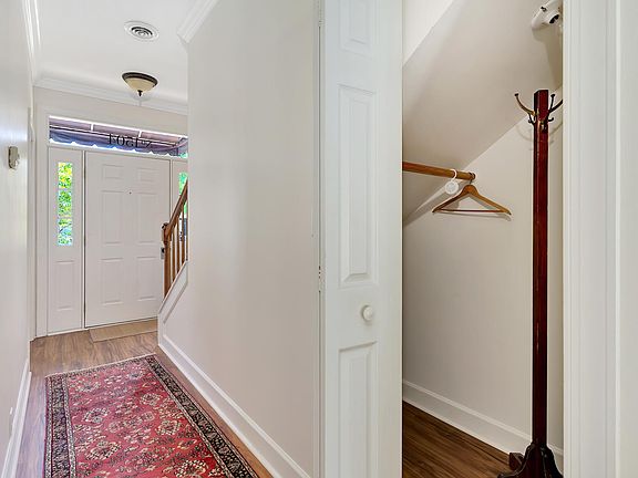 5th image of 1504 Heritage Landing Dr