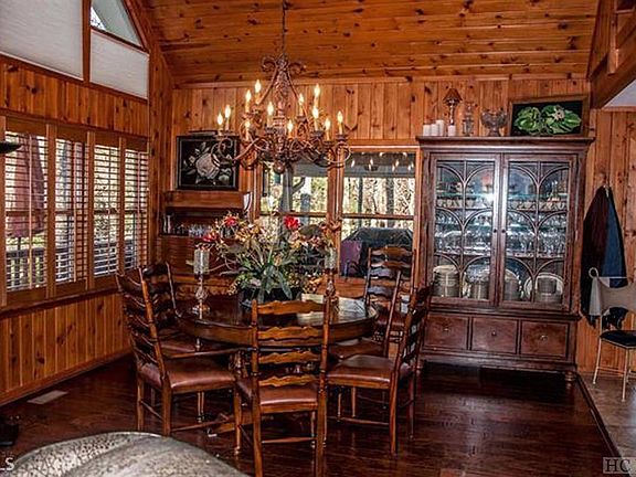 4th image of 994 La Belle Cir