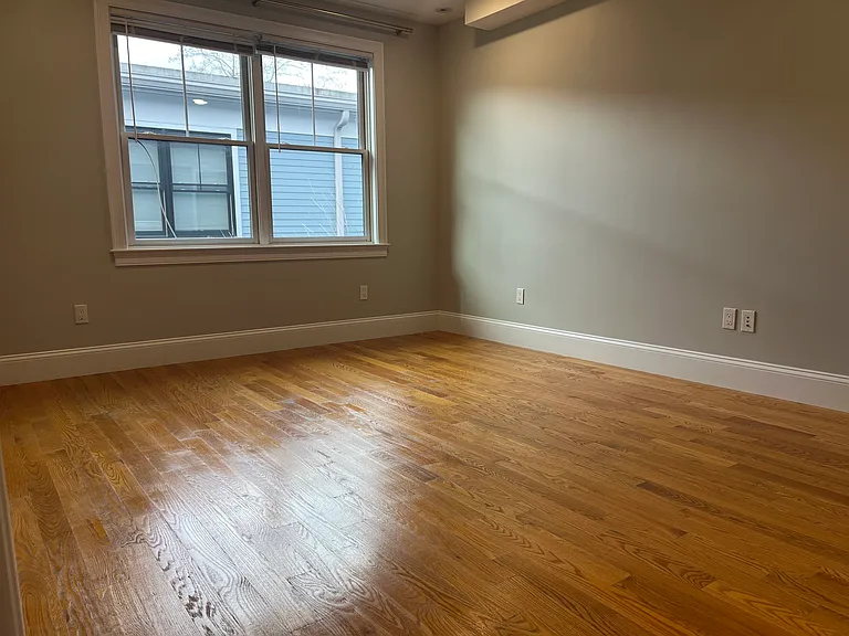 45 Spring St #7 — Photo 2
