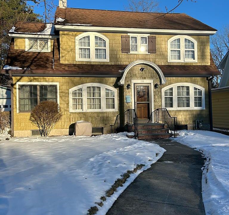 1st image of 98 Sunnyside Dr