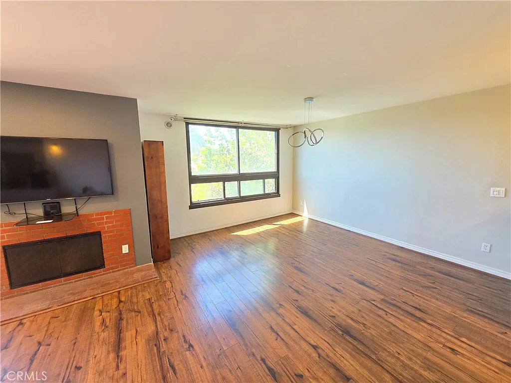 2 bed, 1754 sqft, $4,800 — Photo 3