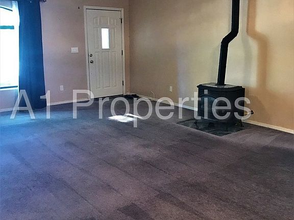 4th image of 1527 Sierry Peaks Dr