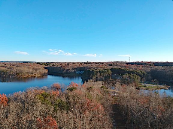 3rd image of 41 Lake View Dr