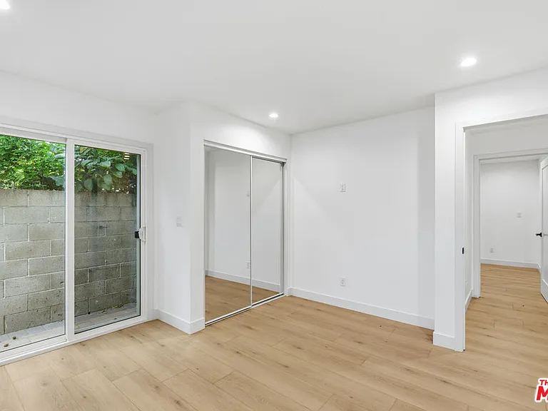 3431 Edgehill Dr — Photo 14