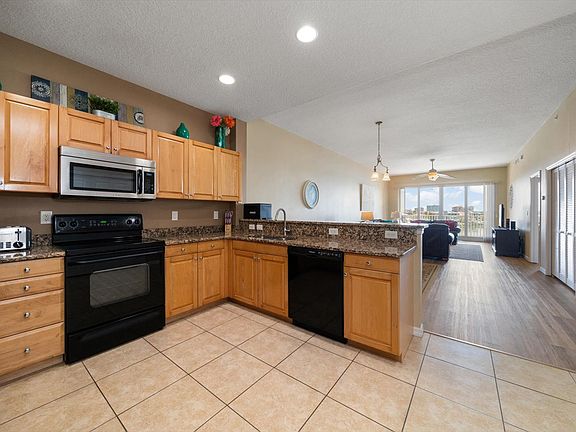 2nd image of 530 S Gulfview Blvd APT 401