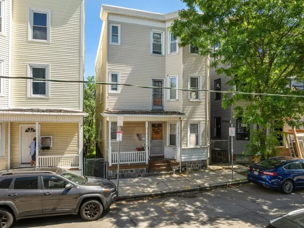 25 Howell St, Dorchester, MA 02125