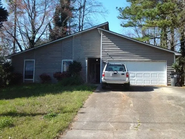 5175 Paisley Ct NW, Lilburn, GA 30047