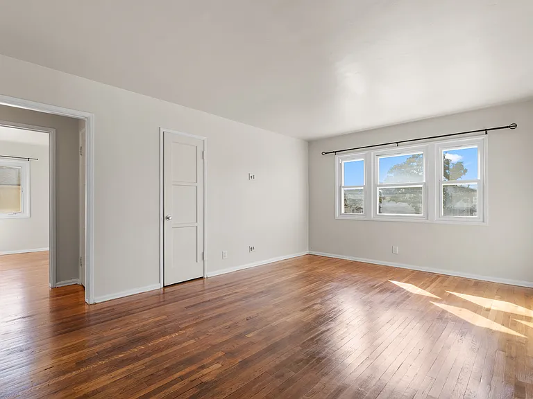 10314 S Wilton Pl #10314 — Photo 3