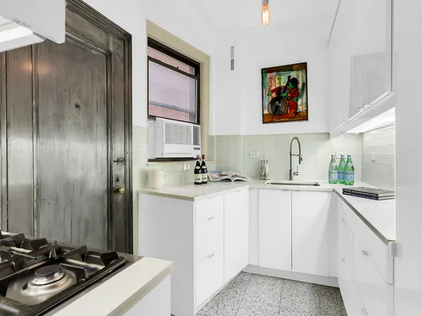 175 East 79th Street image 5 of 8