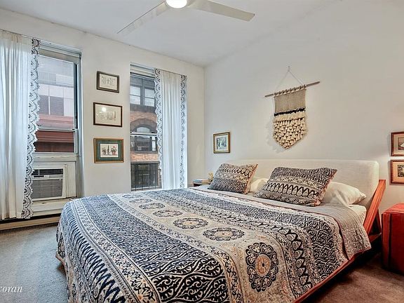 4th image of 15 Waverly Pl #6M
