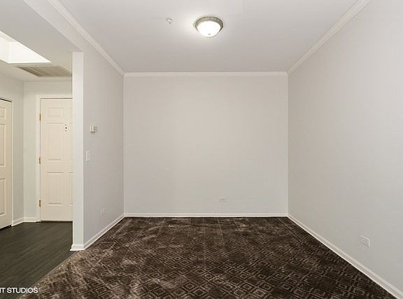 5th image of 501 Forest Ave APT 208