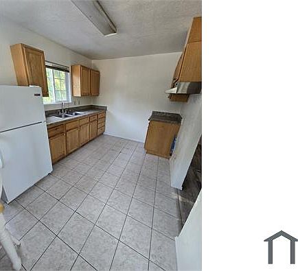 2nd image of 3720 33rd St APT 3