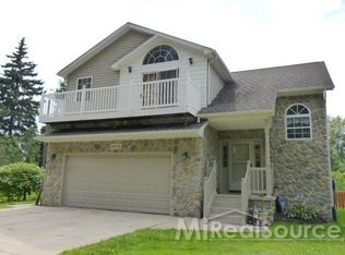 38123 Cherry Ln, Harrison Township, MI