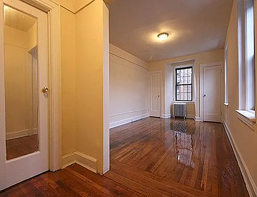 Rented by SW Queens Mezzanine | media 16