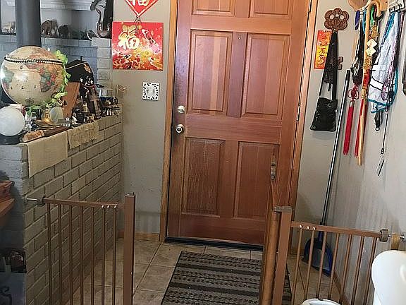 Entry way