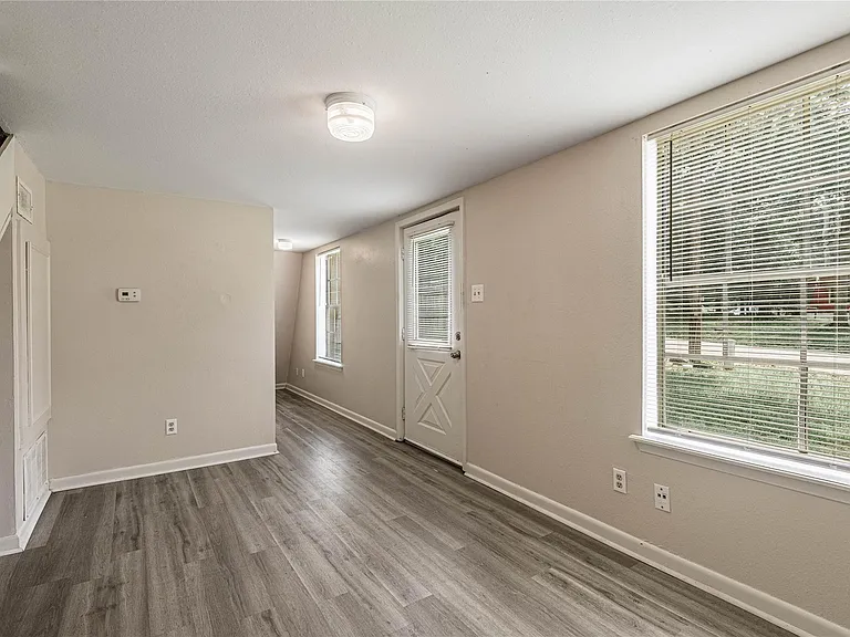 712 Cline St #A — Photo 3