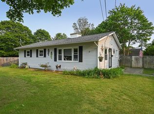 7 Prince Henry Dr, East Falmouth, MA 02536