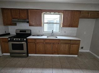 231 4th St APT 1, Newark, NJ 07107