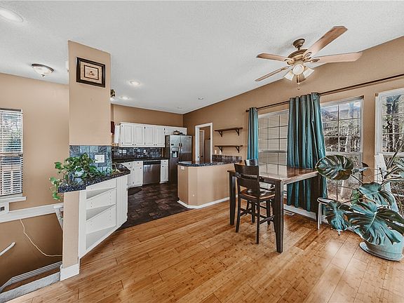 3rd image of 37 Cambria Dr