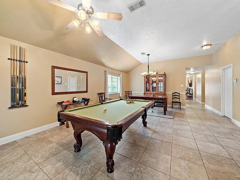 18223 Lundar Ln — Photo 3