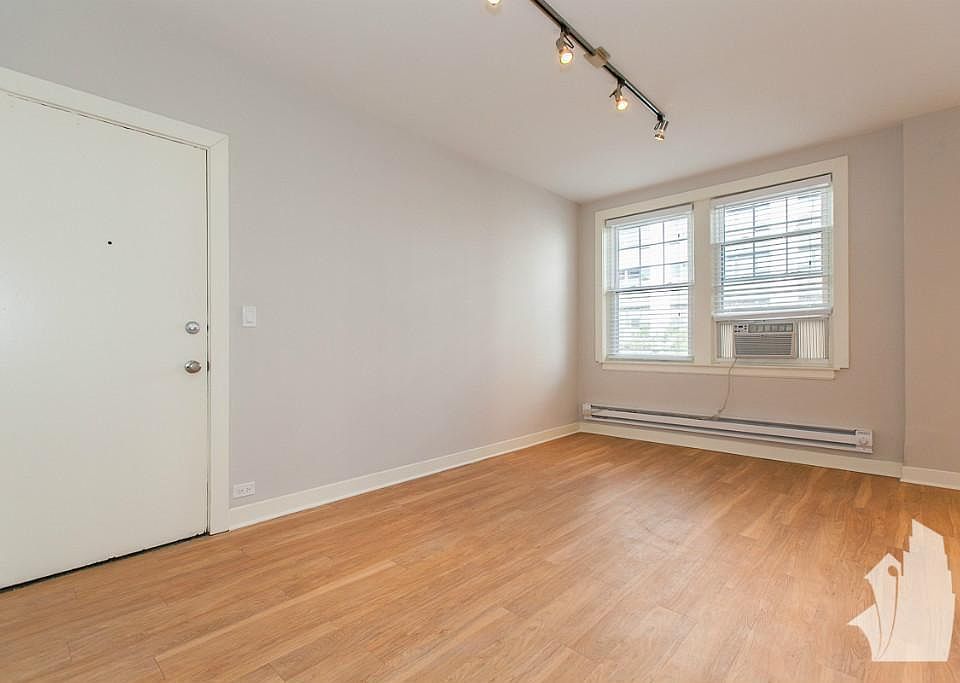 1st image of 511 W Belmont Ave #511/35