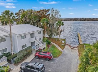 102 River Bend Ct #A, Welaka, FL 32193