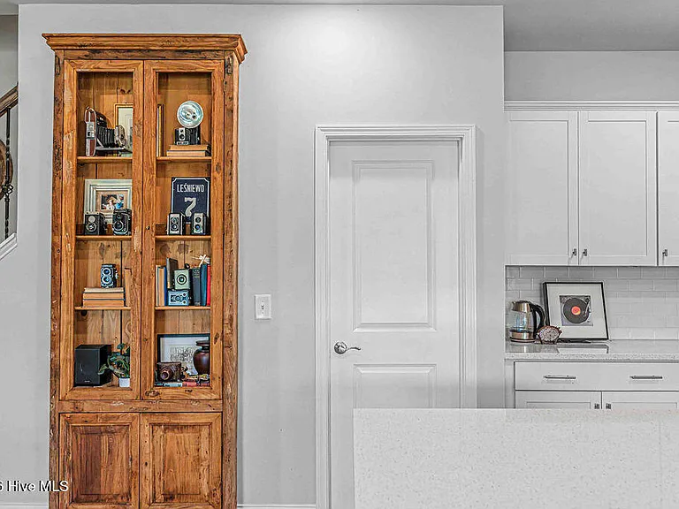 702 Greenwich Pl — Photo 15