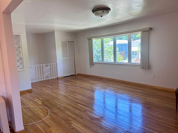 4th image of 243-24 72nd Ave #1
