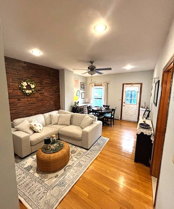 1st image of 182 Bolton St #1