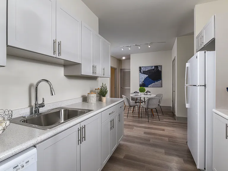 722 Chancellor — Photo 7