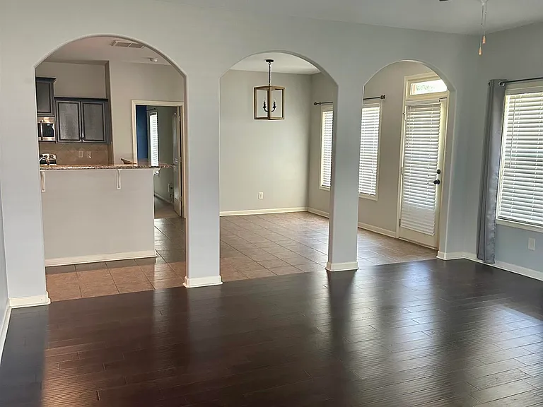 121 Hawks Tail Dr — Photo 9